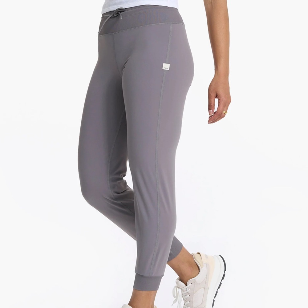 Vuori Daily Joggers| Smoke XL